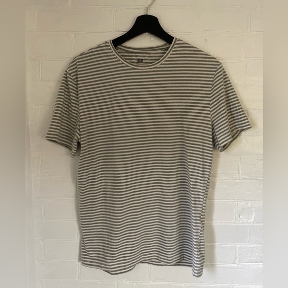 H&M striped T shirt - Picture 3 of 4